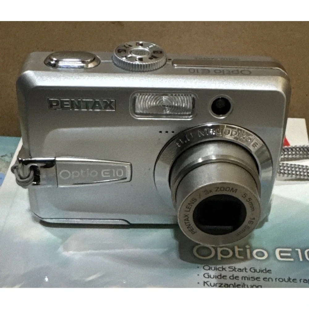Pentax Optio E10 Compact Digital Camera 6.0MP Silver | Works Great!